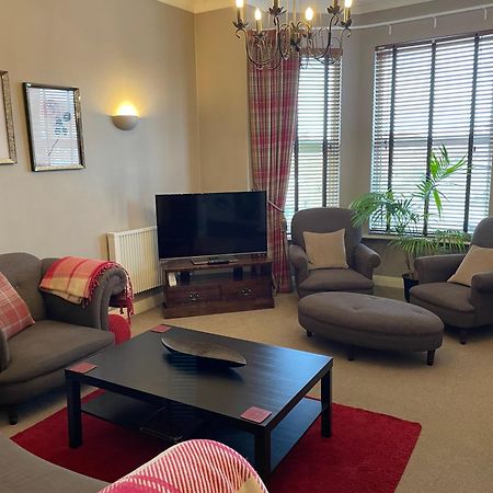 Number 10 Service Apartment - Danes Southampton Buitenkant foto