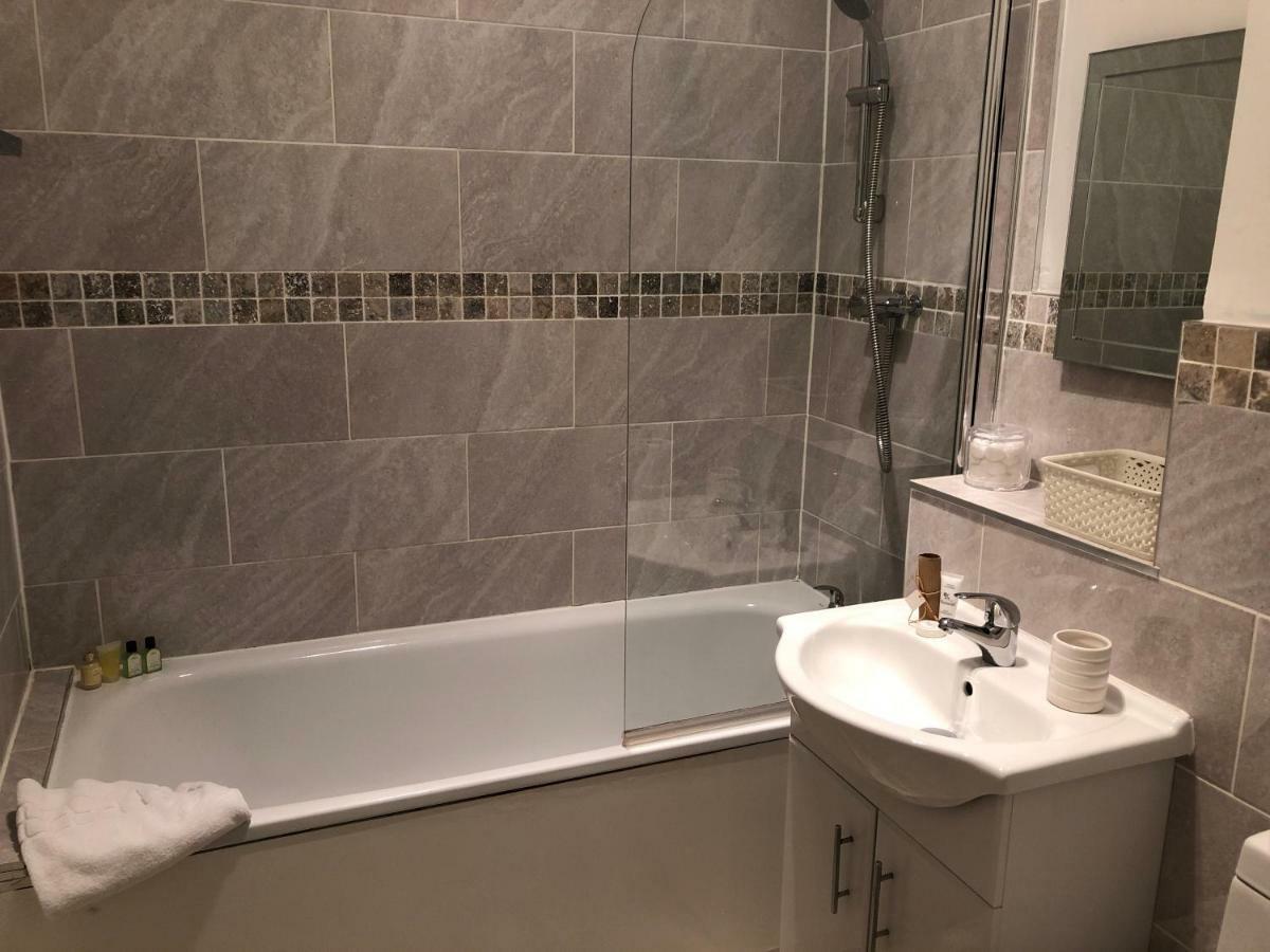 Number 10 Service Apartment - Danes Southampton Buitenkant foto